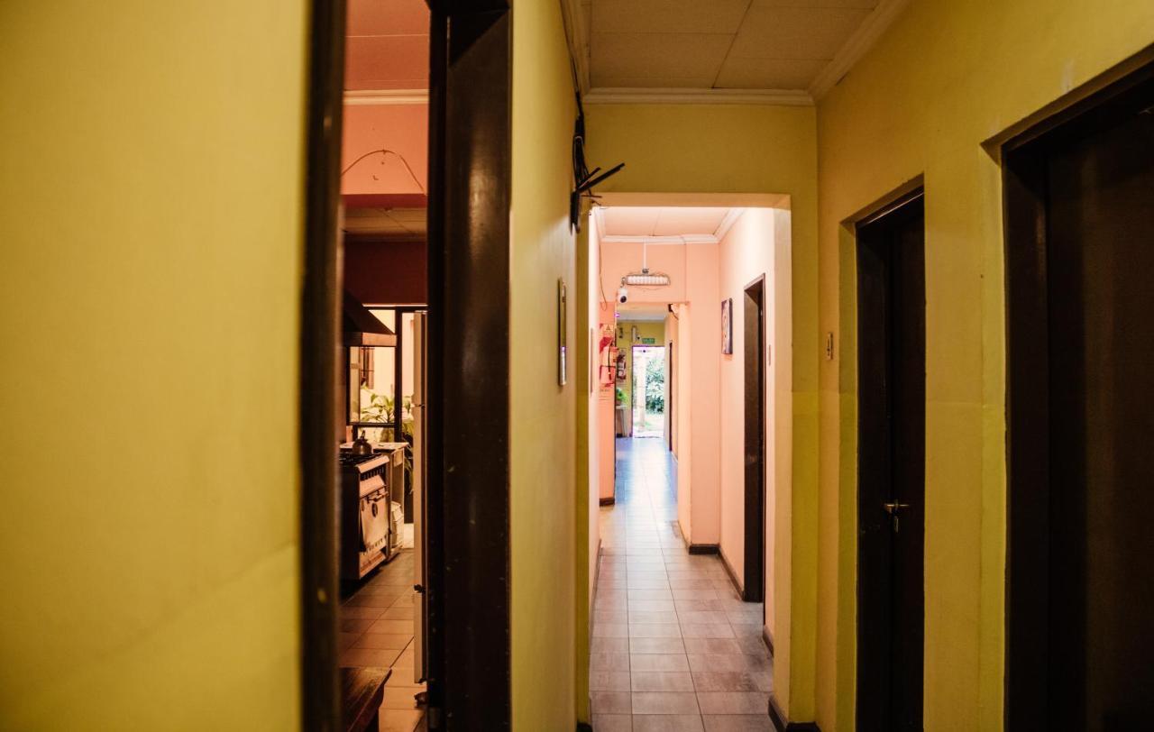 Hostal Namaste Salta Exterior photo